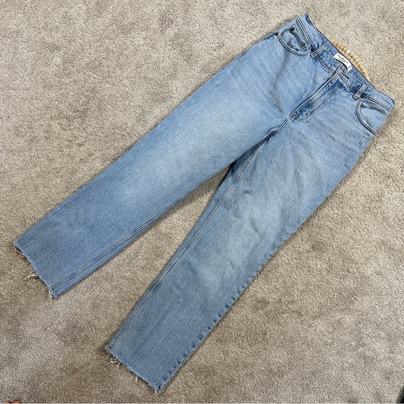 Abercrombie & Fitch The 90s Straight Ultra High Rise Jean Raw Hem in Blue 29/8R - Picture 3 of 16